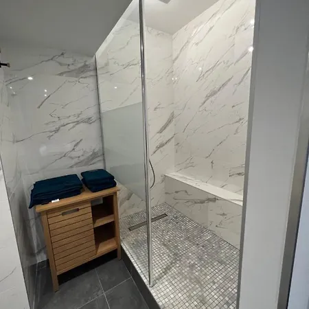 Le 46 : Superbe Appartement Jacuzzi Besancon Exterior photo