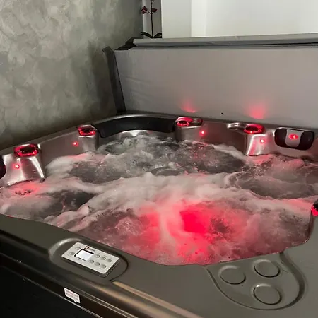 Le 46 : Superbe Appartement Jacuzzi Besancon Exterior photo
